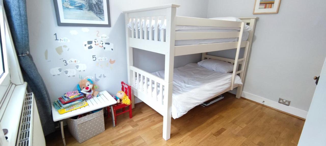 Windsor Cottage: Cosy, Charming, Full Of Character Eksteriør billede